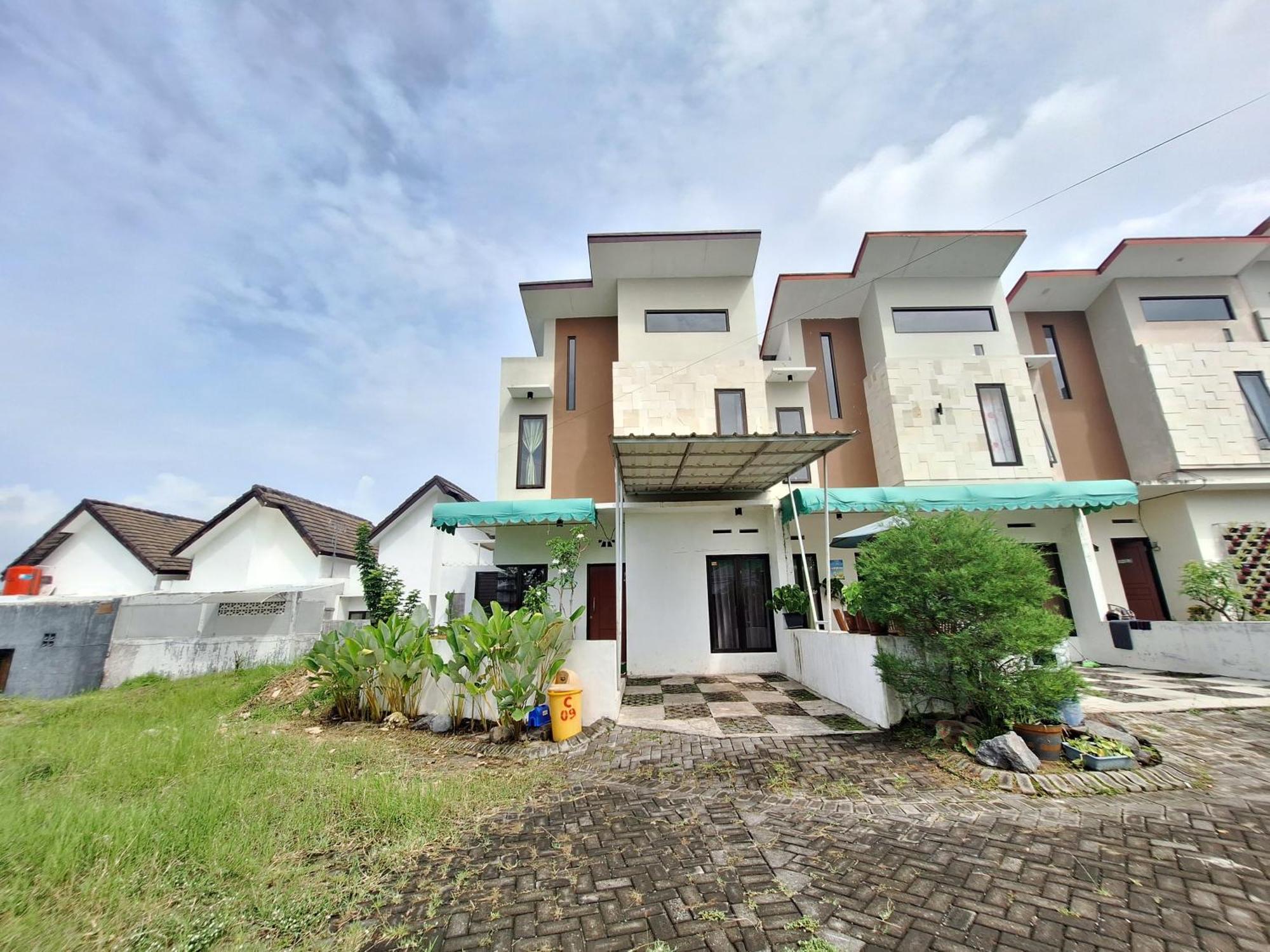 Villa Estetik Di Malang Esterno foto