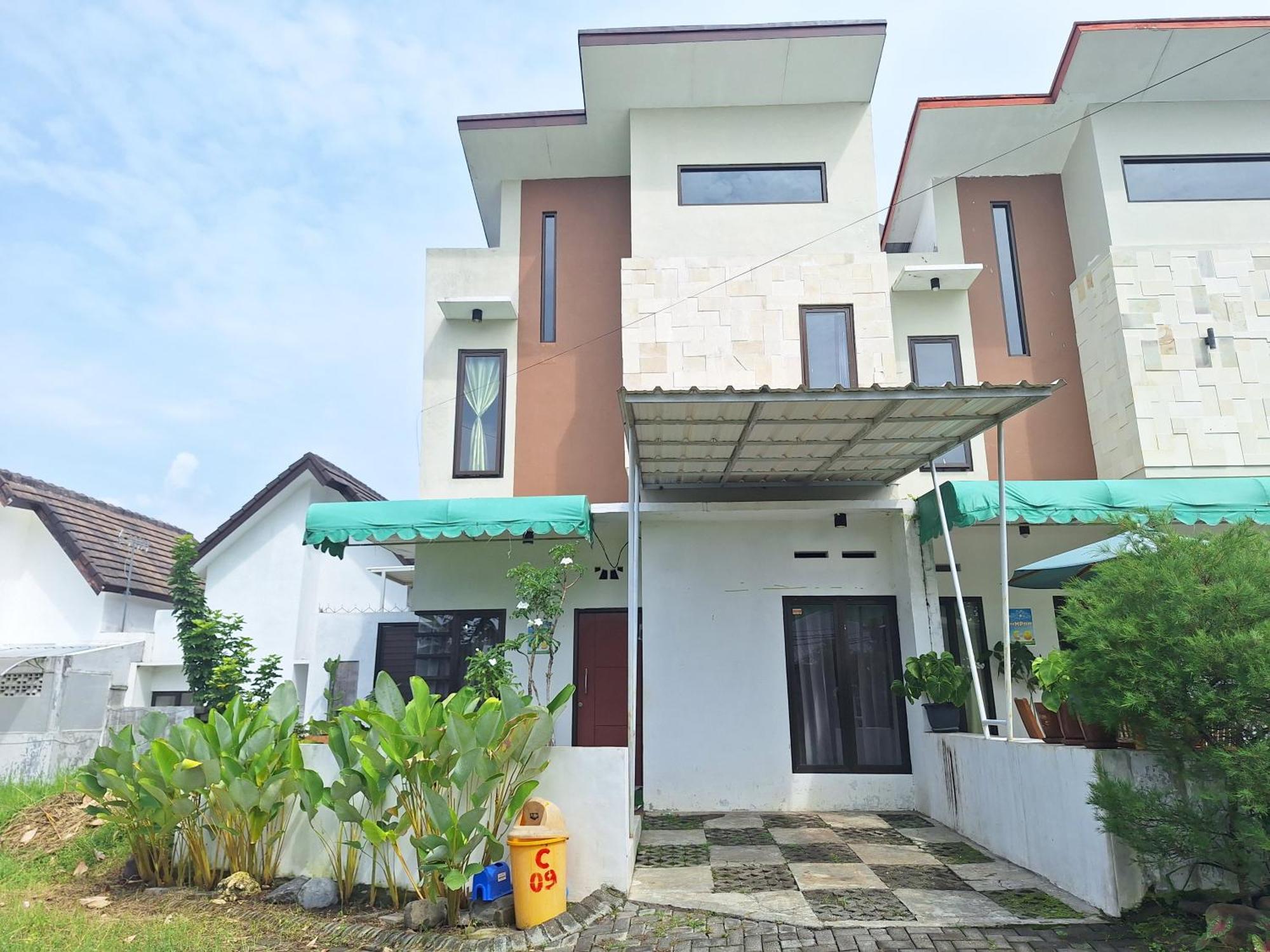 Villa Estetik Di Malang Esterno foto